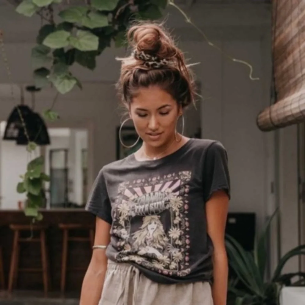 Stevie nicks Follow the sun Vintage graphic Tee - Picture 5 of 7